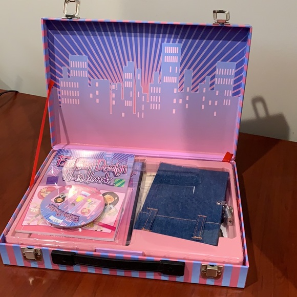 NWT Fashion Designer Craft Set - Picture 3 of 6